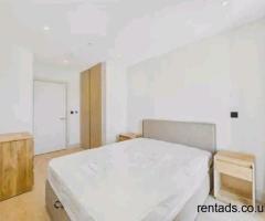 Private double bedroom available 3 bedroom flat